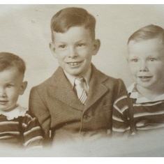 Warren and his brothers, Kenneth and Maurice, as little boys in Kannas