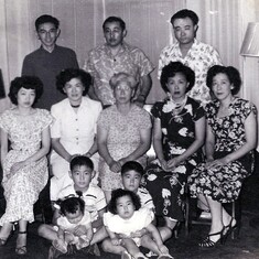 1945 (Detroit, MI): Fujishige sisters and families