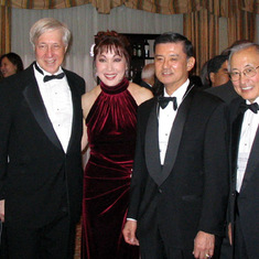 2005 (Washington, DC): Rose Ochi, Jim Braun, Darlene Kuba, Gen. Eric Shinseki and Warren at NJAMF gala.