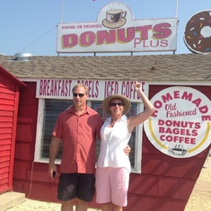 This is the famous donut shop on the Jersey Shore that Wendy's family used to go to when she was a kid on summer vacation