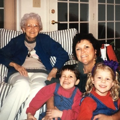 Great Grandma Pellillo, Grandma Diana, Whitney, Samantha 