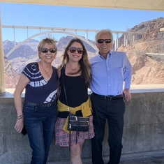 Hoover Dam with his youngest daughter Francine and his wife Solange 