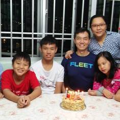 Howard Yu & family