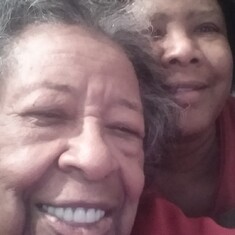 Willie with Renee on Christmas Day 2014 (mother, daughter selfie)