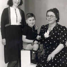 Xmas 1941 - Winifred, Dennis, Granny Rees