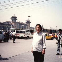 北京火车站前