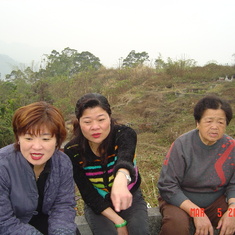 母親和她的兩個媳婦-梅菊和秀月(2004/4)